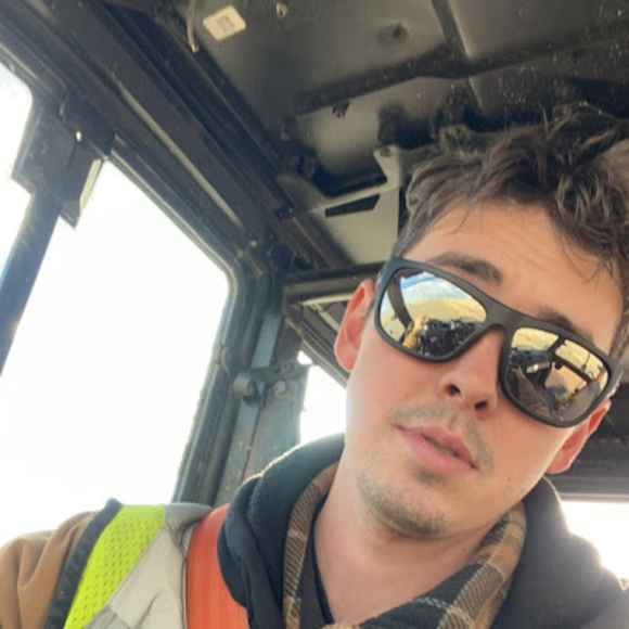 Profile Picture of Aaron Webb (@atlasrad) on Poshmark