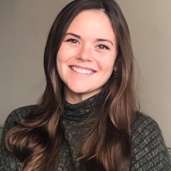 Profile Picture of Abby Cieslak (@abbyrosecieslak) on Poshmark