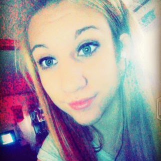 Profile Picture of Zoë Wilkins (@zoewilkins1230) on Twitter