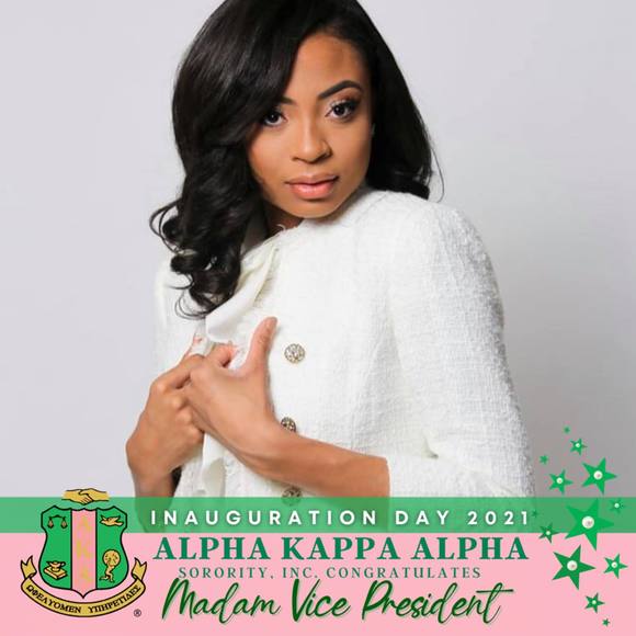 Profile Picture of Jaelyn Benyard (@jaelynbenyard) on Poshmark