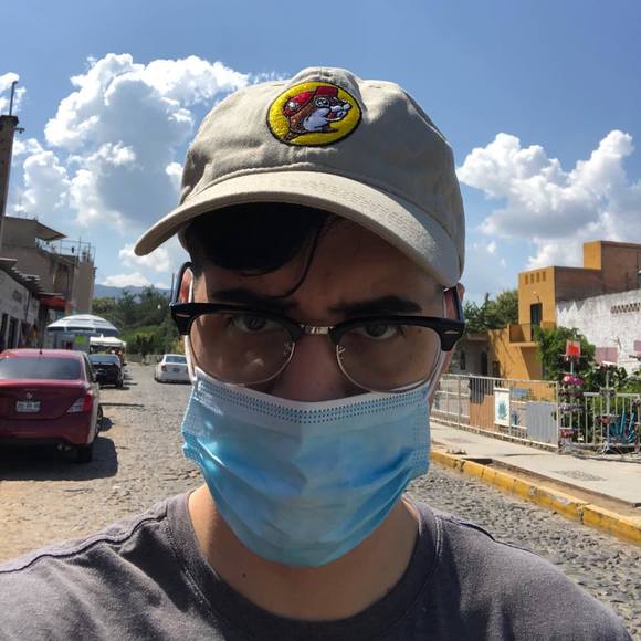 Profile Picture of Luis Barragan (@luis_likes_kfc) on Poshmark