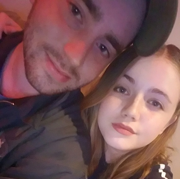 Profile Picture of Alison Stanislowski (@alleyroze18) on Poshmark