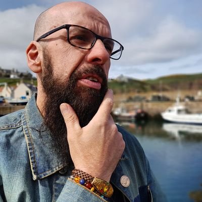 Profile Picture of Martin Robertson (@Haggisthelord) on Twitter