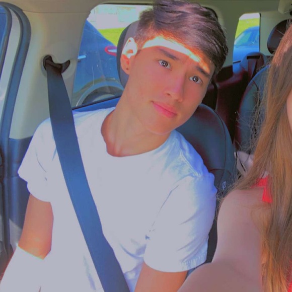 Profile Picture of Shawn Billmaier (@shawnbillmaier) on Poshmark