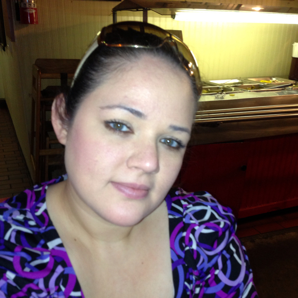 Profile Picture of Candace Engle (@candaceengle) on Poshmark