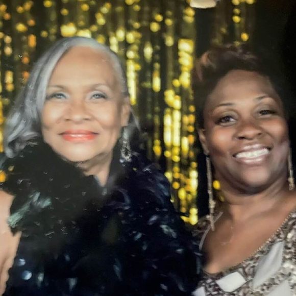 Profile Picture of Greta Wright (@gretawright396) on Poshmark