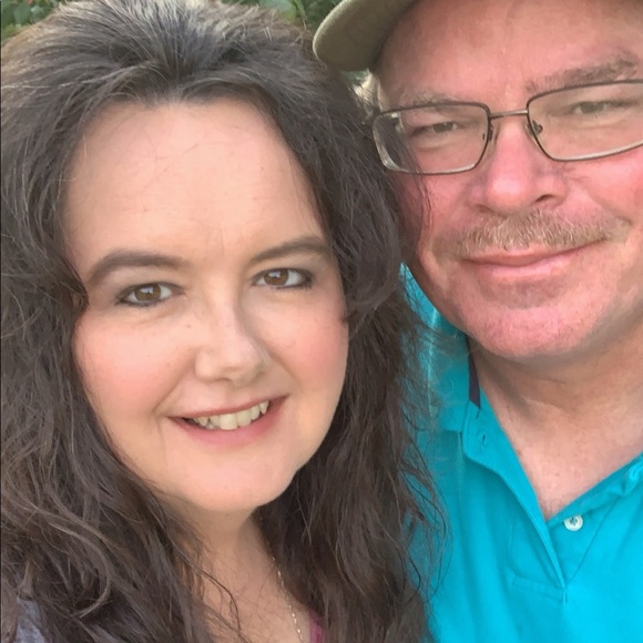 Profile Picture of Crystal Martin (@dixiechick74) on Poshmark