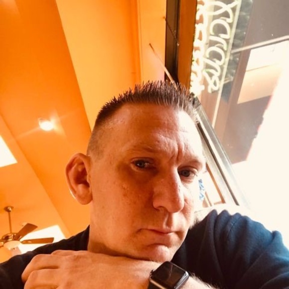 Profile Picture of Bryan Damato (@damatobryan) on Poshmark