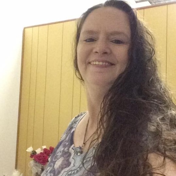 Profile Picture of Sara Keen (@sarakeen803) on Poshmark