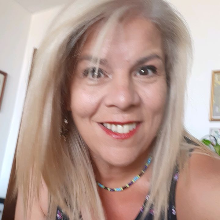 Profile Picture of Kim Larocque (@purplepenelopee) on Tiktok