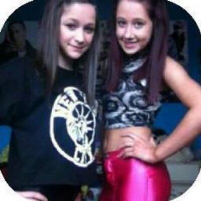 Profile Picture of Chloe Malcolm (@weechloe13) on Twitter