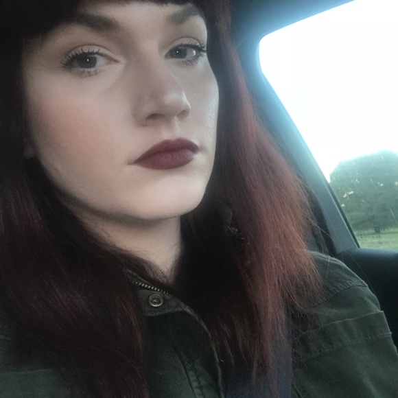 Profile Picture of Kelly Clapsaddle (@kellycc26) on Poshmark
