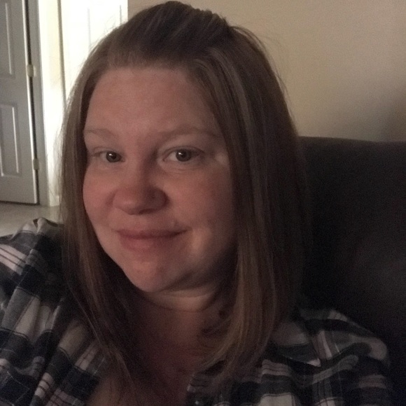 Profile Picture of Christy Soper (@christyann1974) on Poshmark