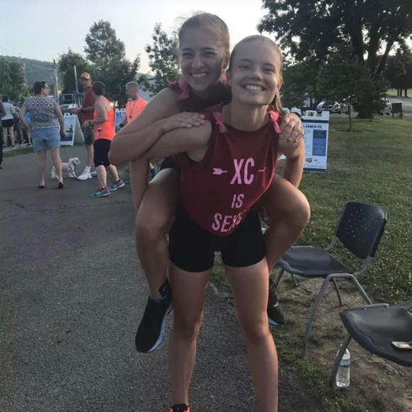 Profile Picture of Kate Labosky (@kglabosky) on Poshmark