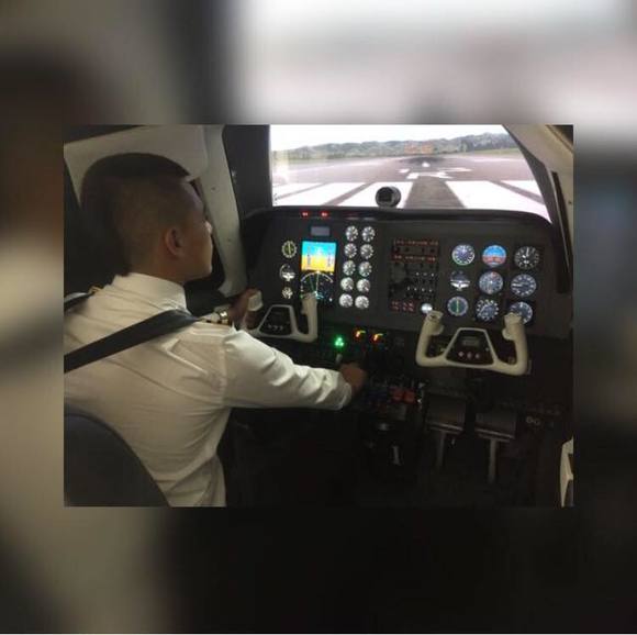 Daniel Valderrama - Poshmark Profile Picture of Daniel Valderrama (@dafevaju) on Poshmark