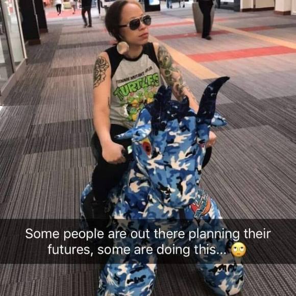 Profile Picture of Chakira Gonsalves (@arikahc23) on Poshmark