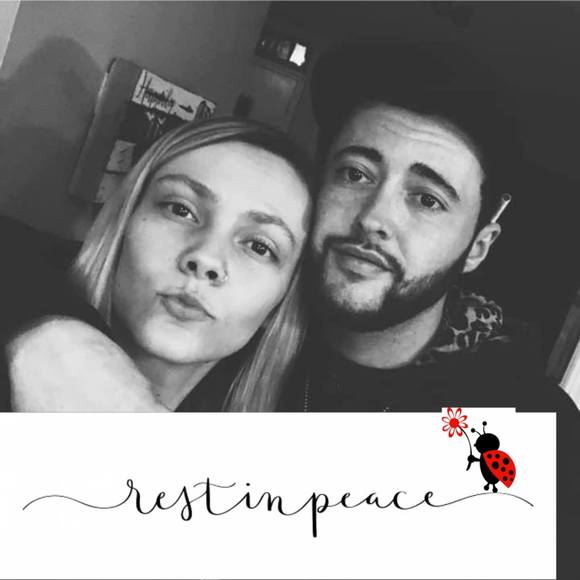 Jackie Khollman - Poshmark Profile Picture of Jackie Khollman (@jackiiiiiemarie) on Poshmark