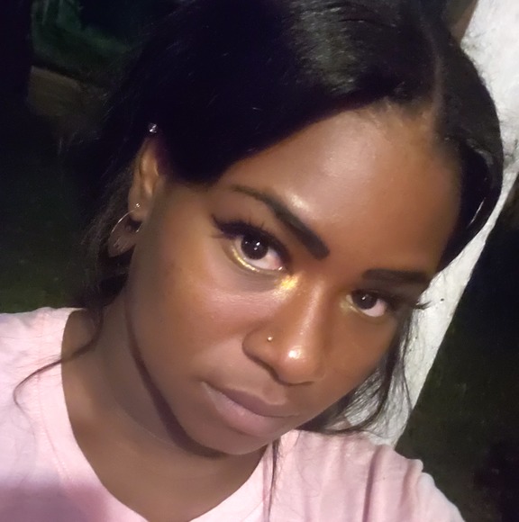 Profile Picture of Moneey Hargrett (@cassiecaine94) on Poshmark