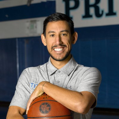 Profile Picture of Michael Campagna (@AmazingHomesLA) on Twitter