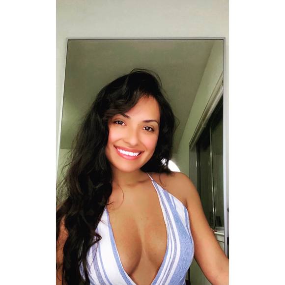 Profile Picture of Paola Ceja-vazquez (@paolav12) on Poshmark