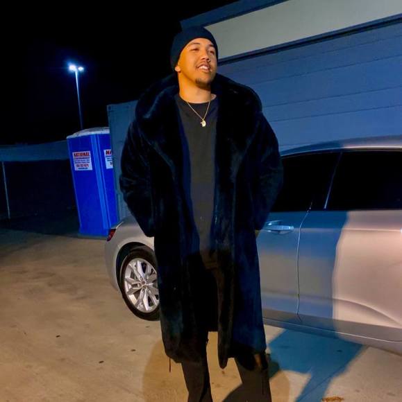 Profile Picture of Jacob Morton (@morton_jacob) on Poshmark