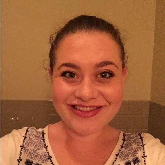 Profile Picture of Sophie Keller (@sophierosek) on Poshmark