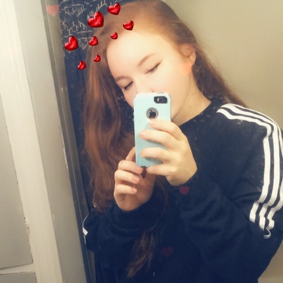 Profile Picture of Jasmine Harrison (@dehydrate) on Poshmark