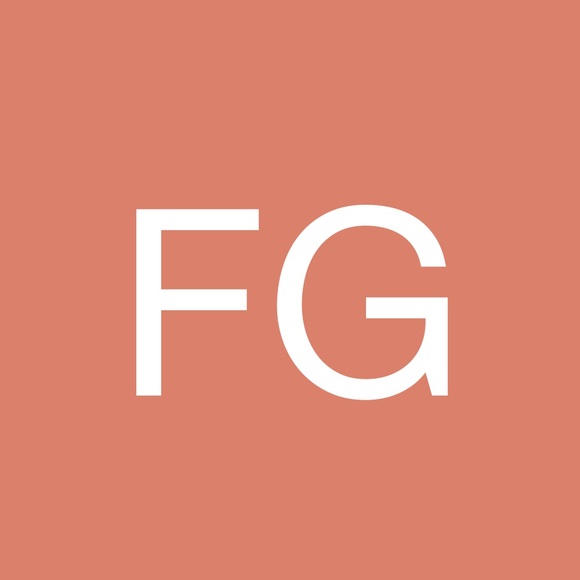 Profile Picture of Fgg Ghghhg (@kimhghggty66) on Poshmark