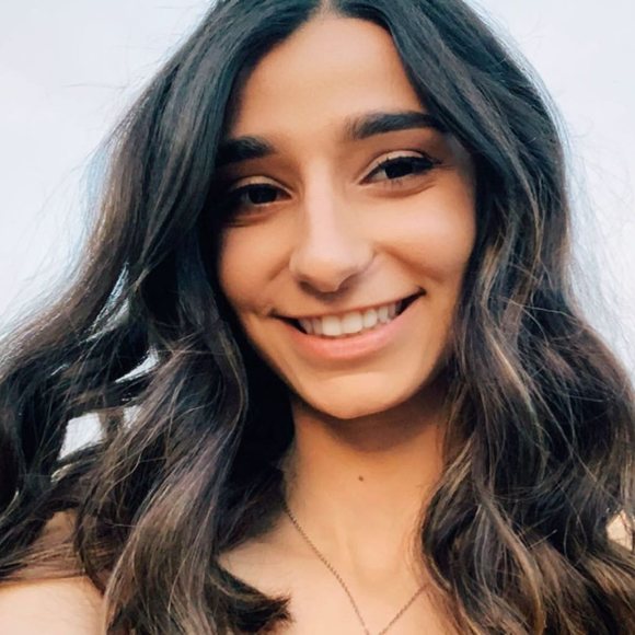 Profile Picture of Junaina Mishkoro (@junaina) on Poshmark