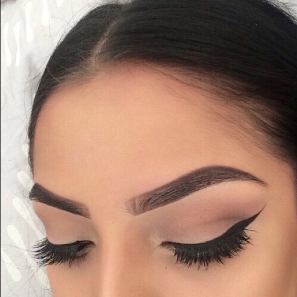 Profile Picture of Amber Nolfi (@amberrmarie1) on Poshmark