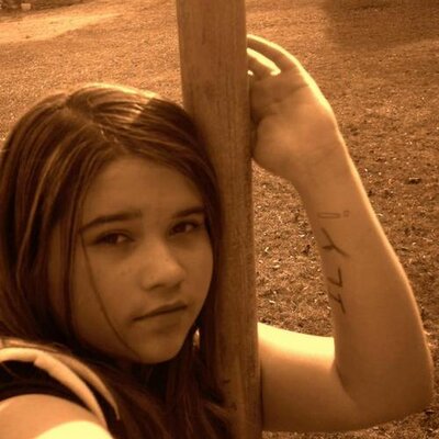 Profile Picture of Trisha Edwards (@KissMeChickie) on Twitter