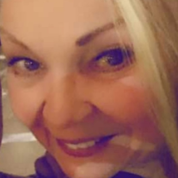 Profile Picture of Christy Swanner (@christyswanner) on Poshmark