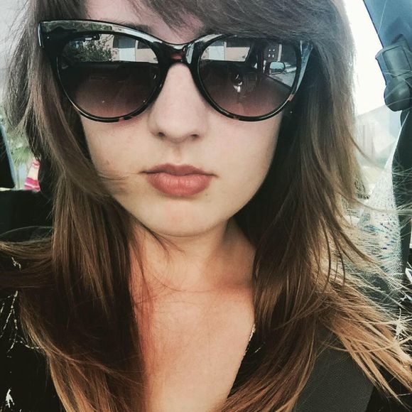 Profile Picture of Erin Corry (@erincorry) on Poshmark
