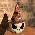 Profile Picture of Lisa Brokaw (@batslip_crazy_pottery) on Instagram