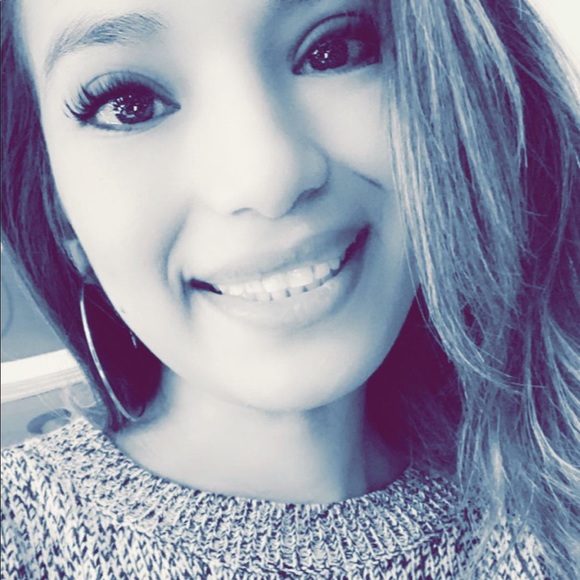 Profile Picture of Janet Zavala (@nena__j) on Poshmark