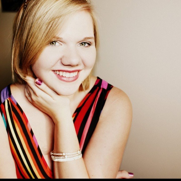 Profile Picture of Hannah Ebert (@hannah_ebert) on Poshmark