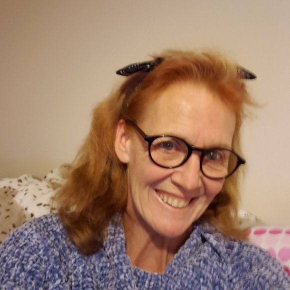 Profile Picture of Kim Munro (@kimberley65) on Poshmark