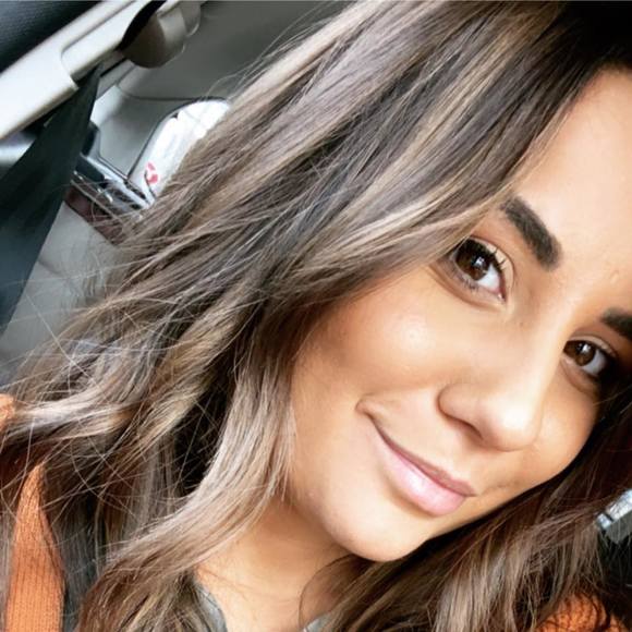 Kailauni Tschernega - Poshmark Profile Picture of Kailauni Tschernega (@k_launi) on Poshmark