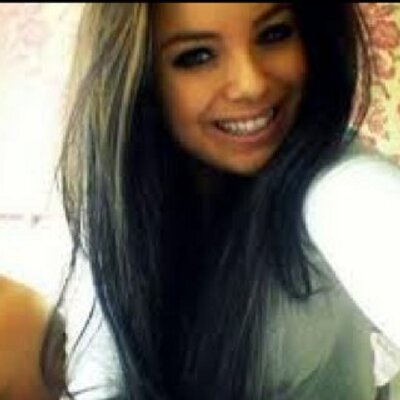 Profile Picture of Julianne Smith (@juliannesmith7) on Twitter