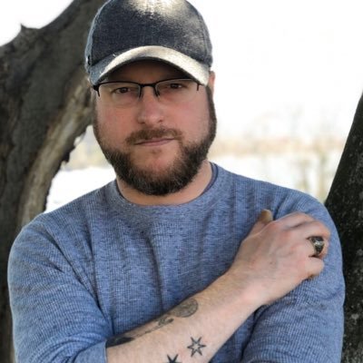 Profile Picture of Brett Lewis Morris (@BrettLewisMorr1) on Twitter