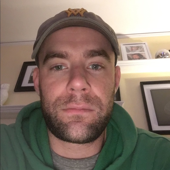 Profile Picture of Jacob Oberlin (@wingnut12g) on Poshmark