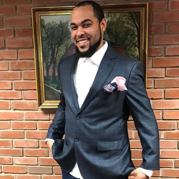 Profile Picture of Lamar Tolliver (@lamar12343) on Poshmark