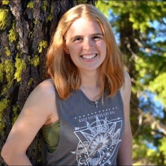 Profile Picture of Alynn Jarvis (@alynnjarvis) on Poshmark