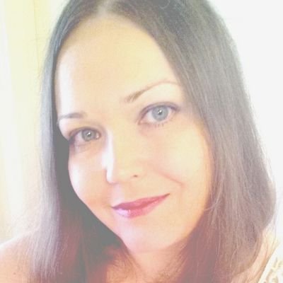 Profile Picture of Tamara Olson (@a_blue_eyed_gal) on Twitter