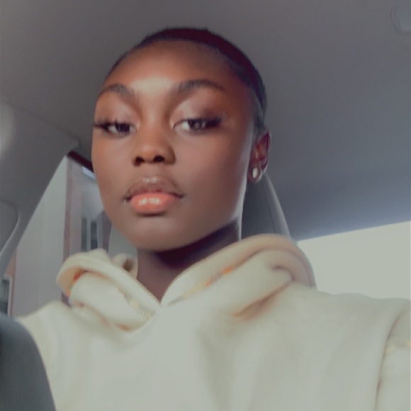 Profile Picture of Makayla Chancellor-hurd (@makaylachancell) on Poshmark