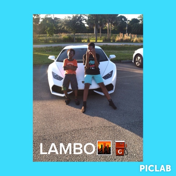 Profile Picture of Bryce Preston (@brycepreston) on Poshmark