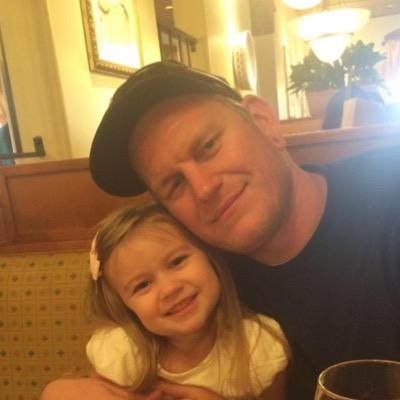Profile Picture of Dustin Ferguson (@dustinalin) on Twitter