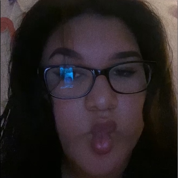 Profile Picture of Marina Mendivil (@rina_ot8) on Poshmark