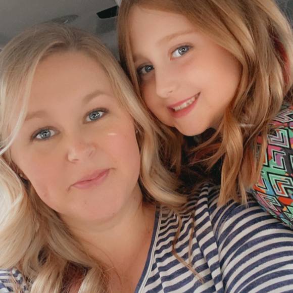 Profile Picture of April Filyaw (@april_filyaw) on Poshmark