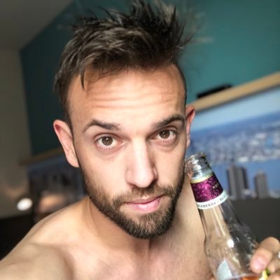 Profile Picture of Roger Dixon (@RogerDixon77) on Twitter